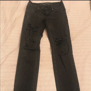 🖤 American Eagle Black Skinny Jeans (0)